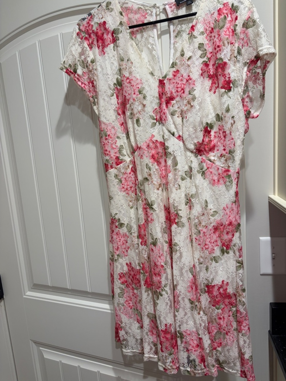 Suzanne Betro Pink and White Floral Lacy dress.